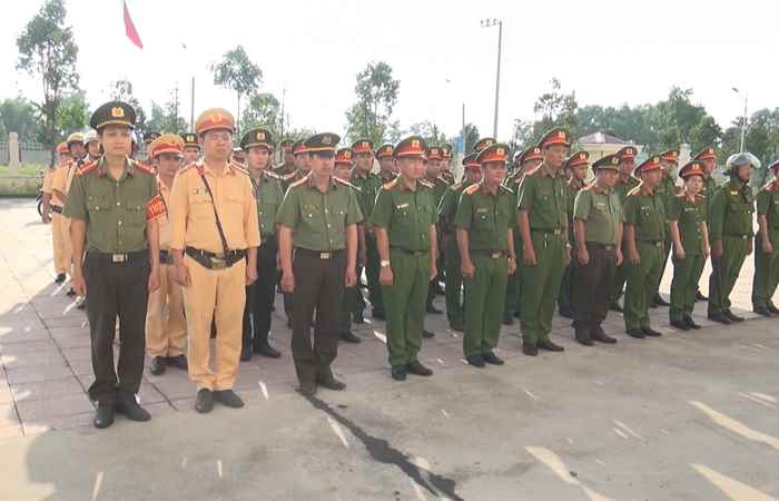 Mỹ Tú ra quân cao điểm “30 ngày đêm tấn công, truy quét tội phạm và tệ nạn xã hội”  